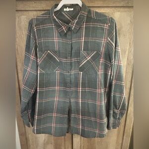 Maurices XL plaid flannel Grey white Pink soft Button Down Shirt